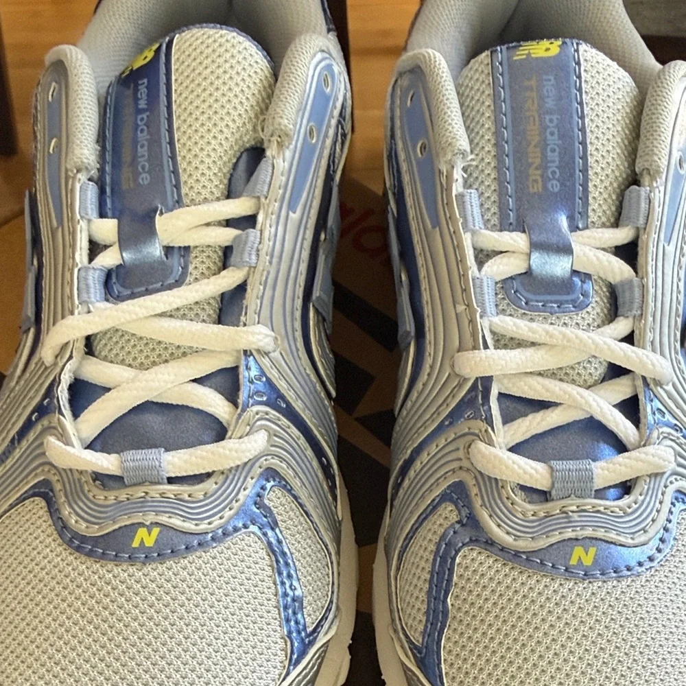 New Balance Women’s Lightweight Trainers - Picture 6 of 6